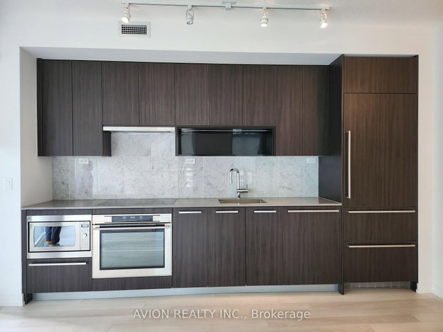 1205 - 115 Mcmahon Drive