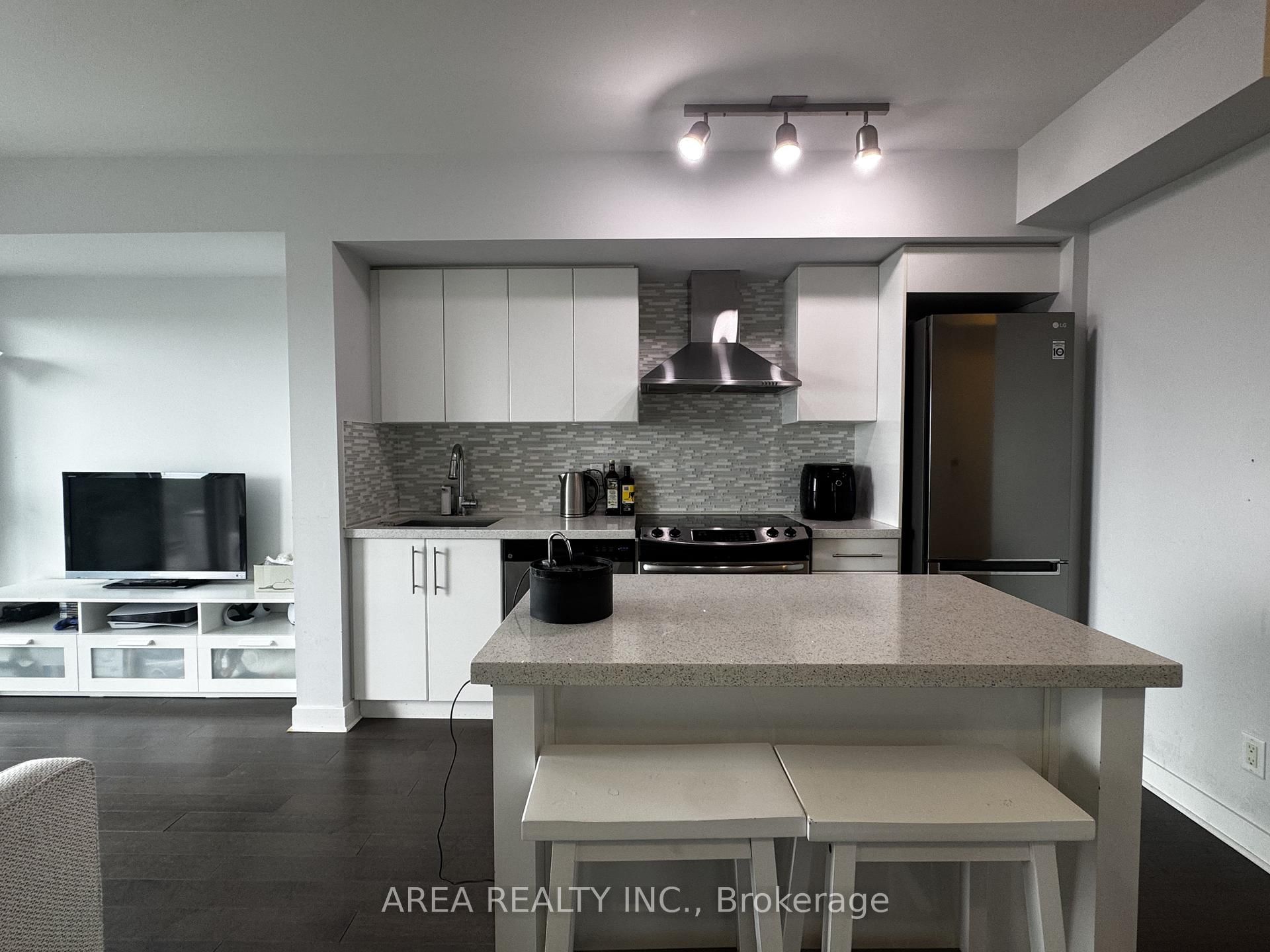 58 Orchard View Boulevard, Unit 1401