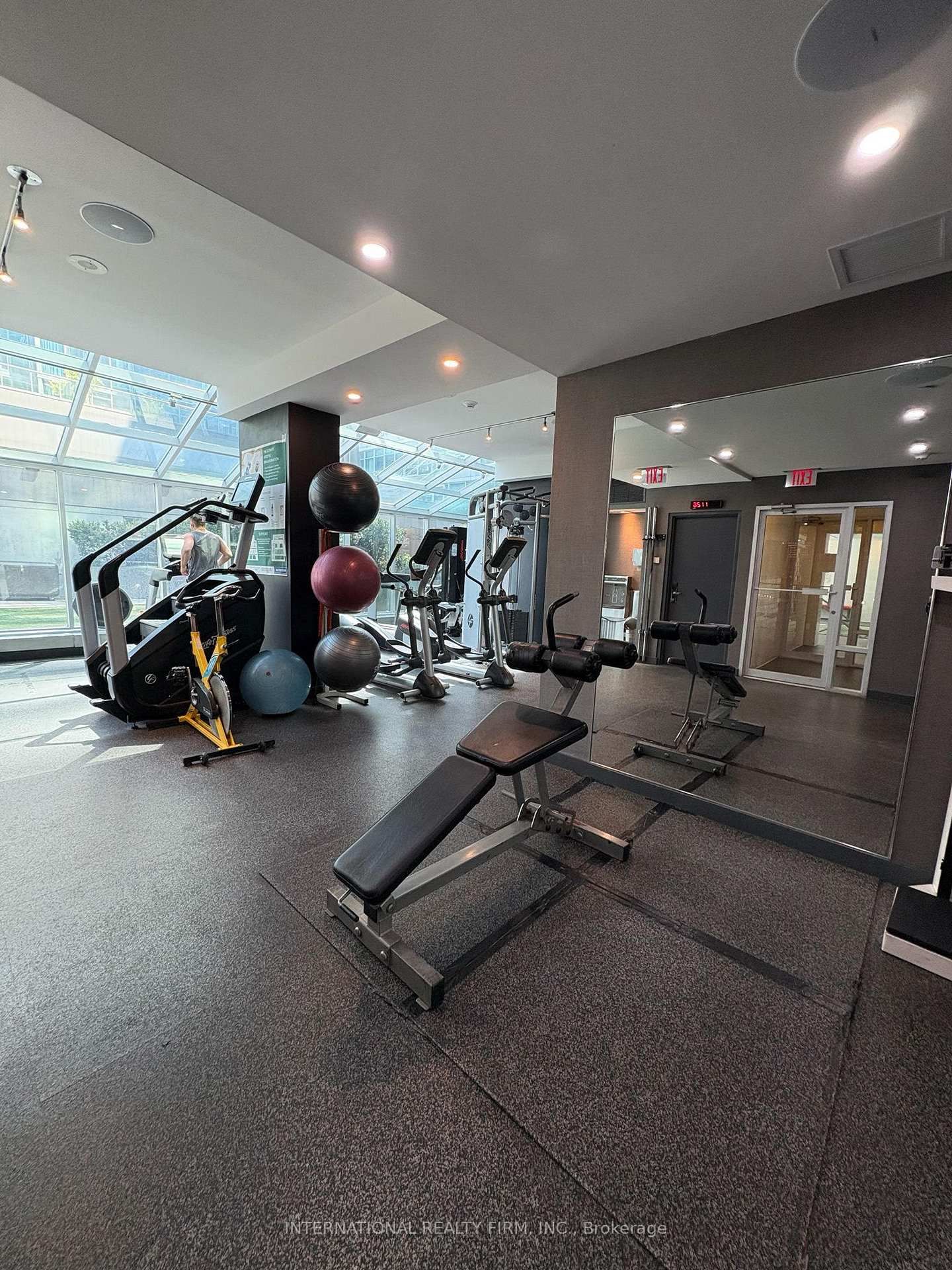 36 Blue Jays Way, Unit 1132