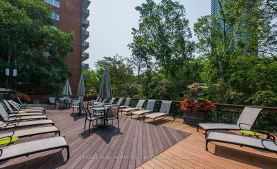21 Dale Avenue • #644 • Toronto, ON