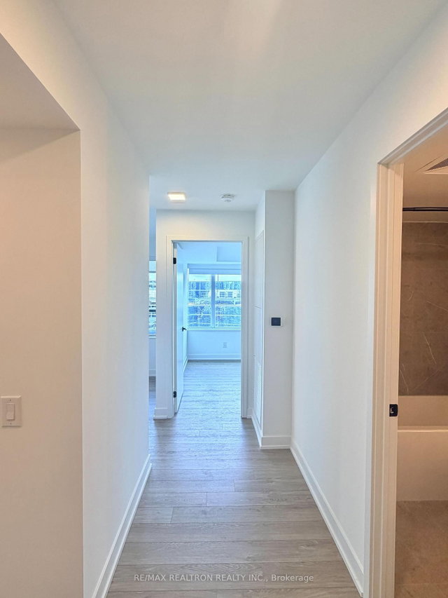 704 - 609 Sherbourne Street W