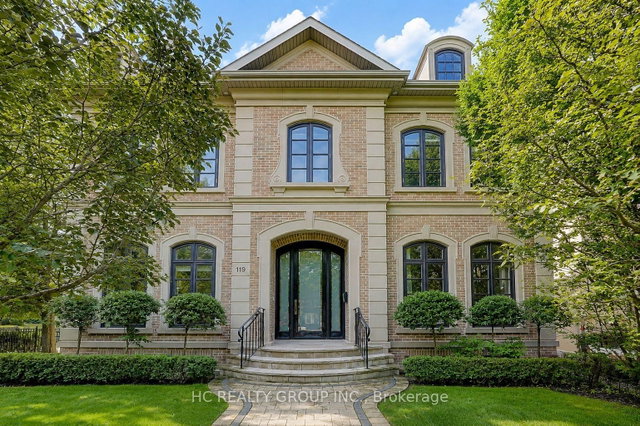 119 Strathallan Boulevard