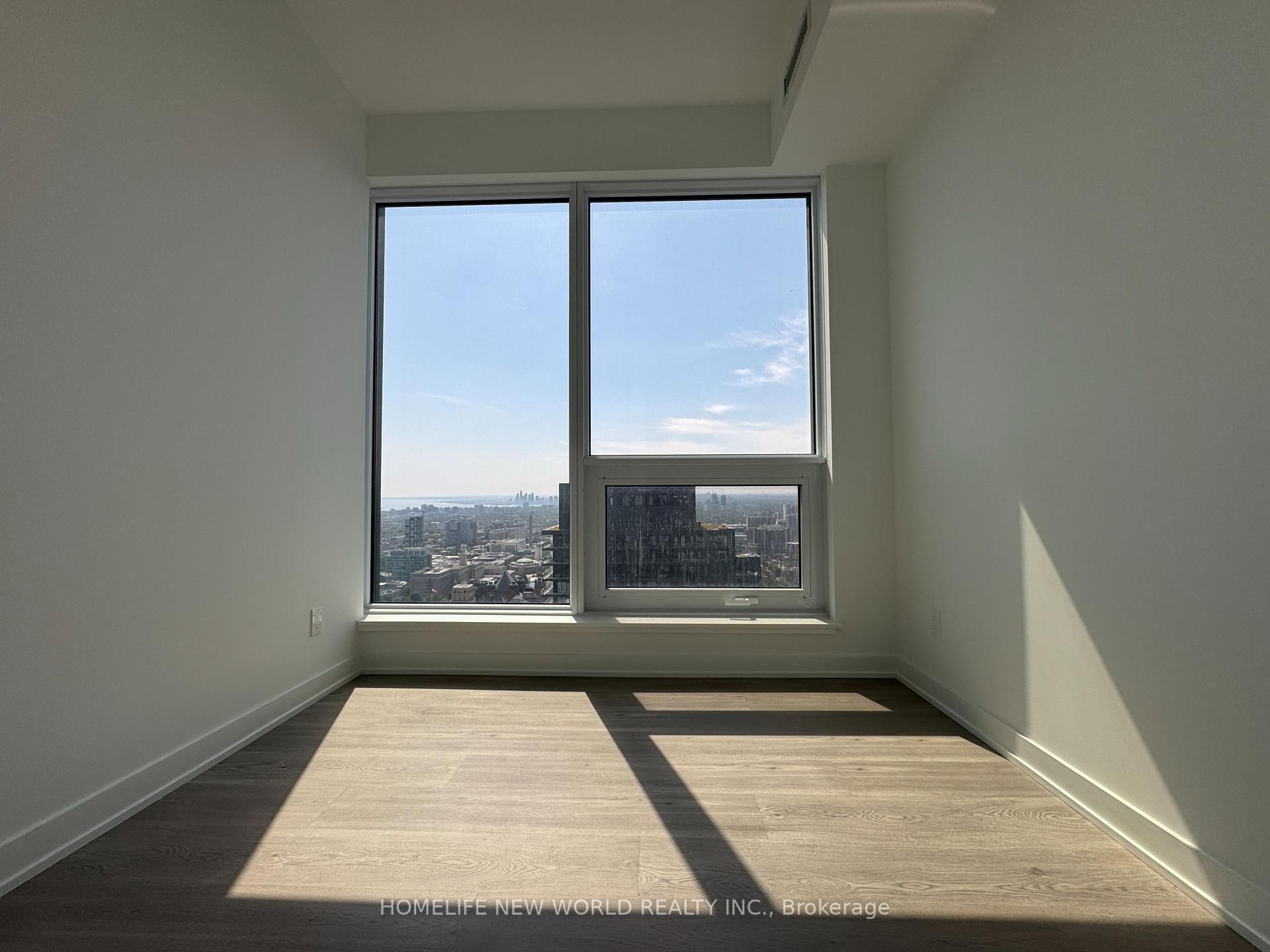 8 Wellesley Street W, Unit 5303