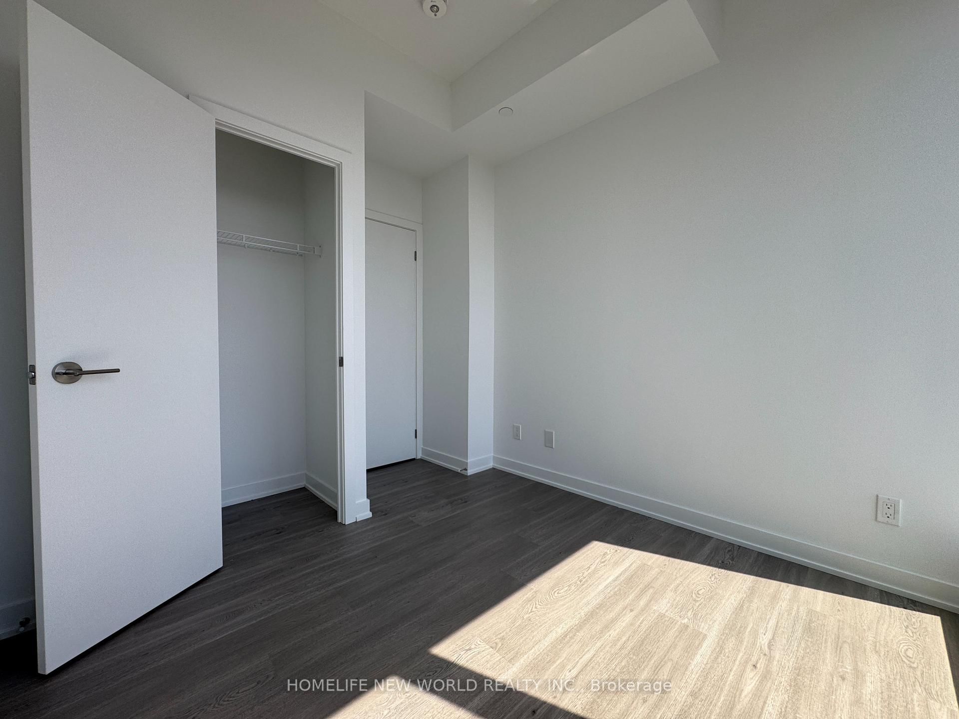 8 Wellesley Street W, Unit 5303