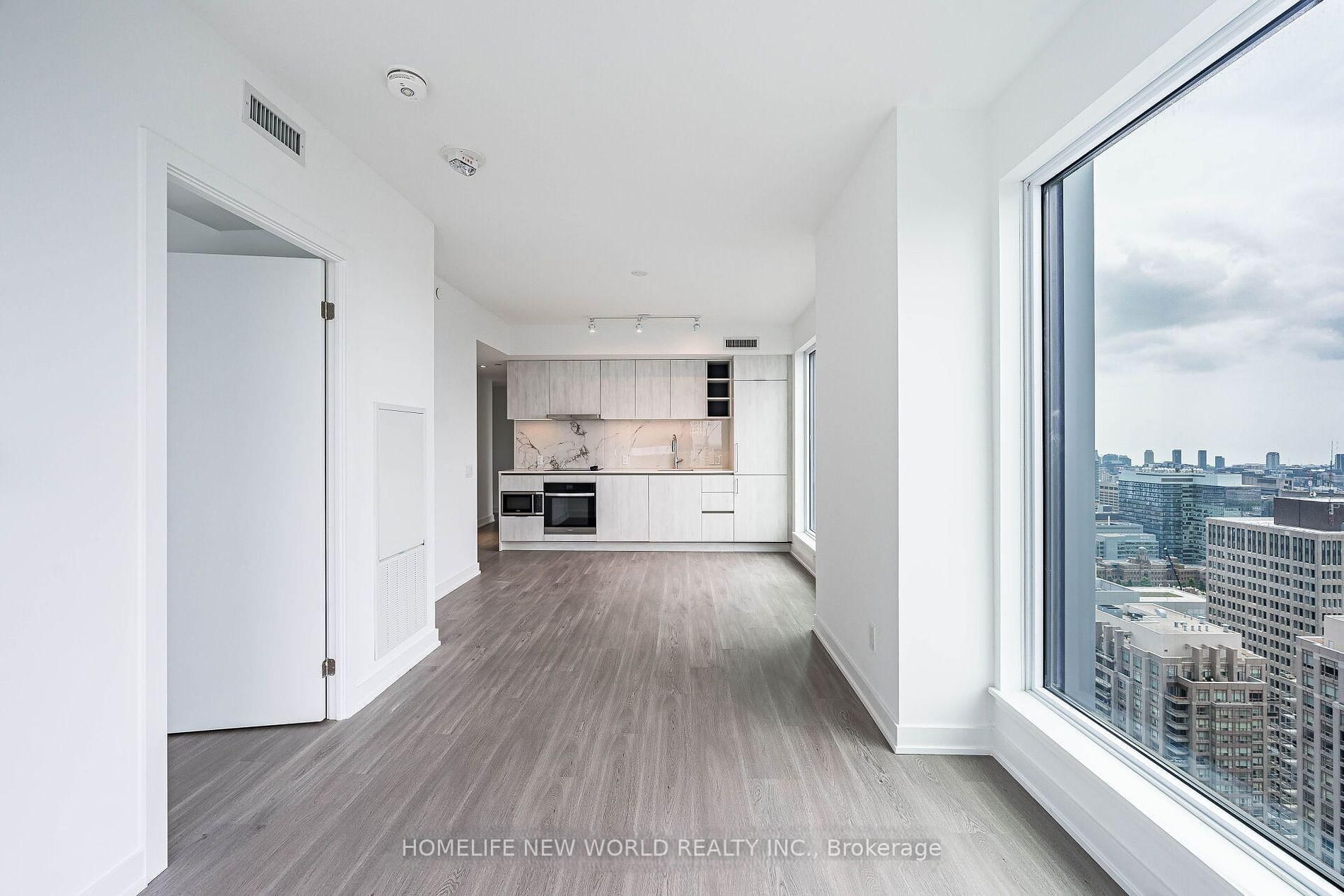 8 Wellesley Street W, Unit 5303