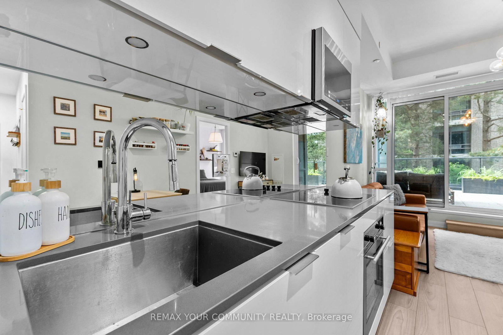 609 Avenue Road • #201 • Toronto, ON photo 16