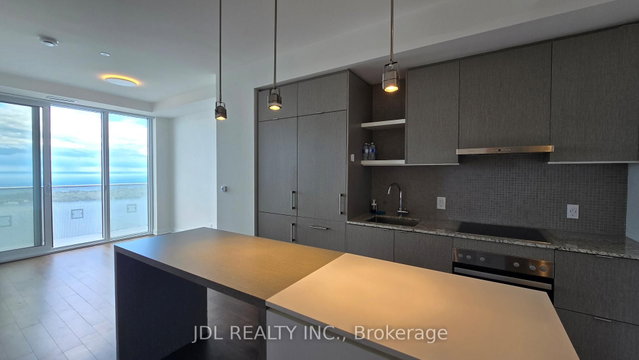 6108 - 88 Harbour Street