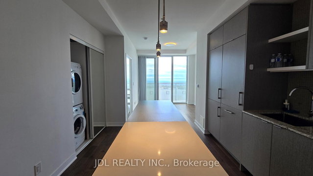 6108 - 88 Harbour Street