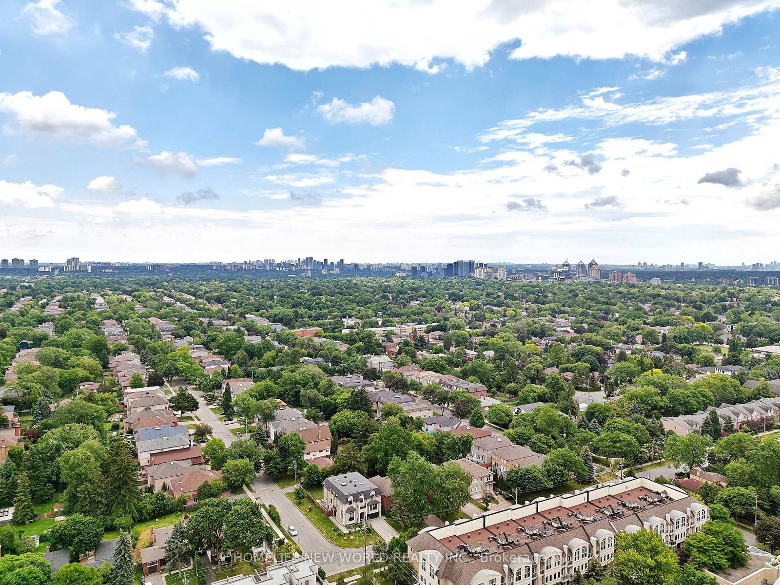18 Holmes Avenue • #Lph07 • Toronto, ON photo 13