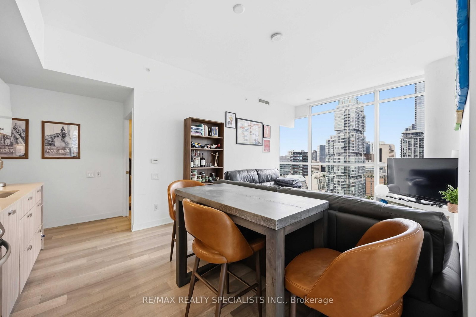 290 Adelaide Street • #2310 • Toronto, ON photo 12