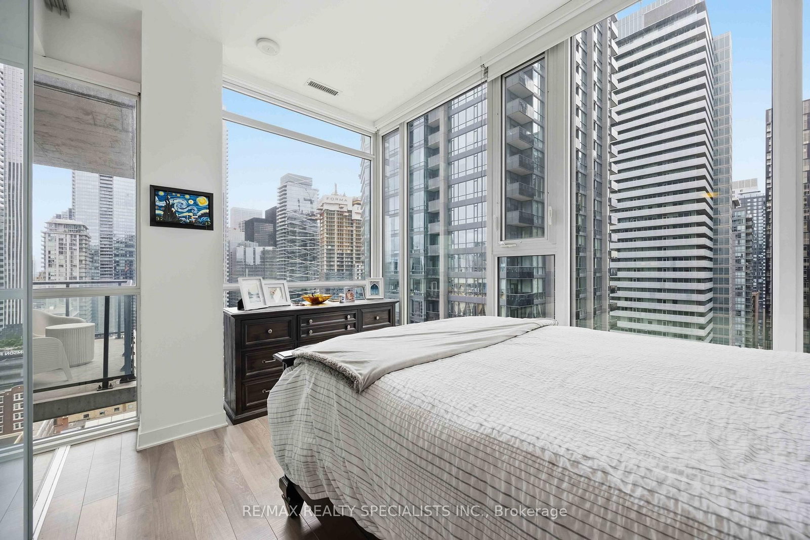 290 Adelaide Street • #2310 • Toronto, ON photo 20