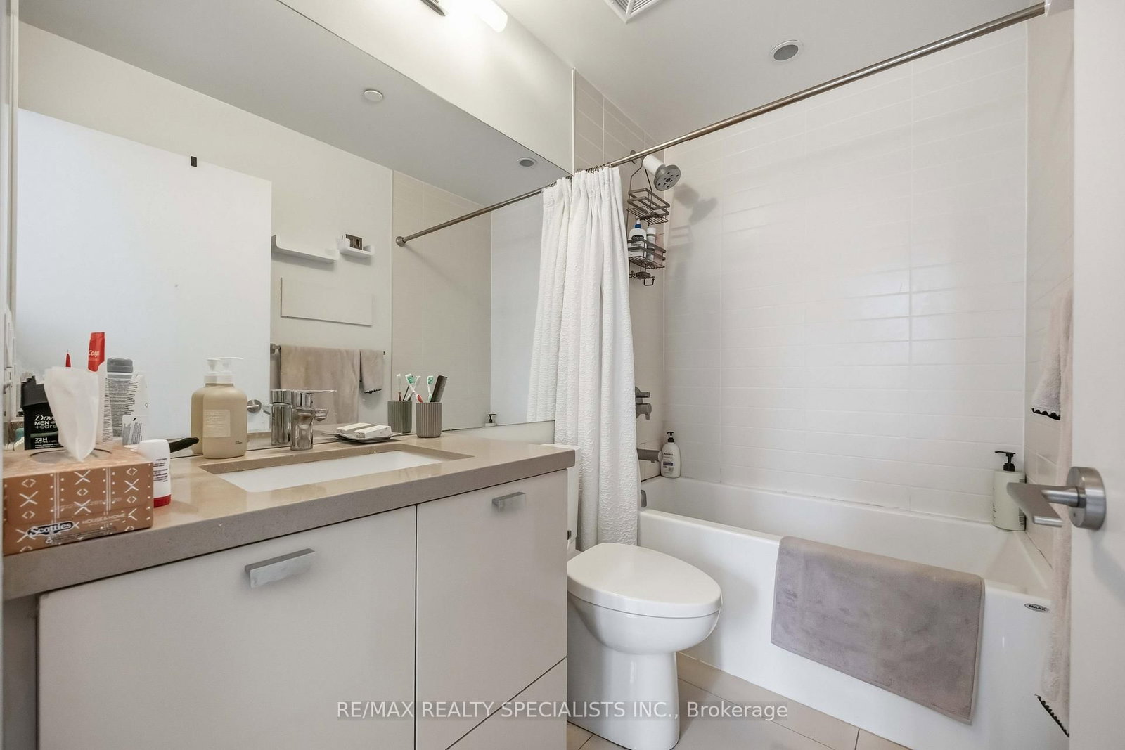 290 Adelaide Street • #2310 • Toronto, ON photo 22