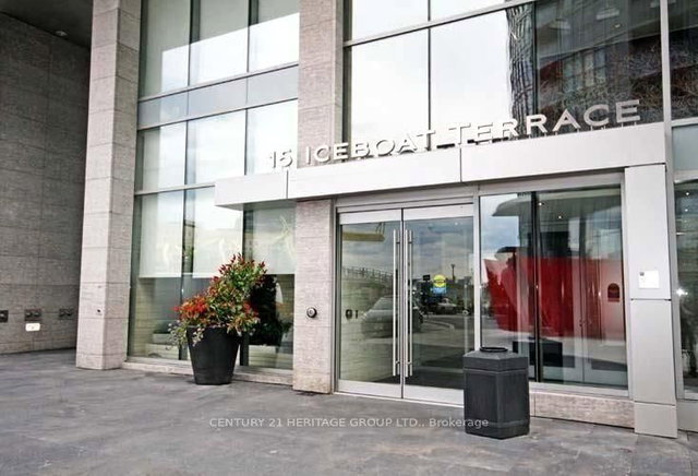 2009 - 15 Iceboat Terrace