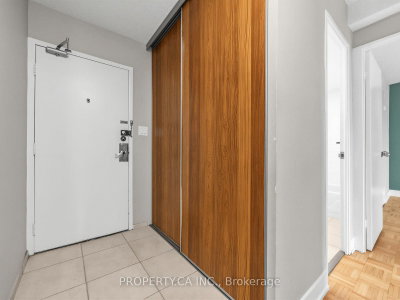 Unit 708 — 10 Edgecliffe Golfway — photo 3