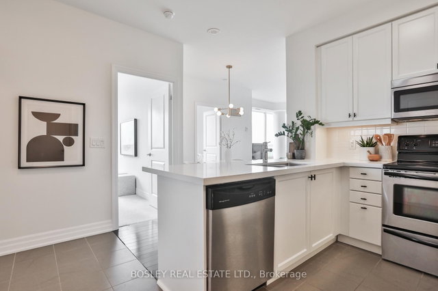 701 - 500 St Clair Avenue W