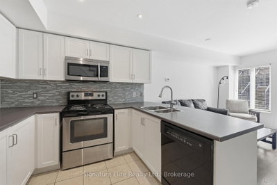 Unit 718 — 42 Western Battery Road — photo 6
