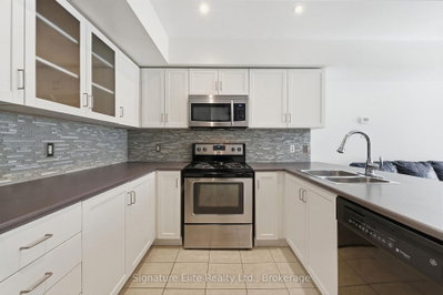 Unit 718 — 42 Western Battery Road — more photos