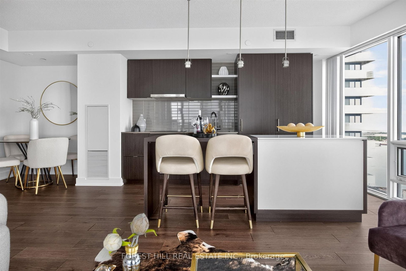100 Harbour Street • #5410 • Toronto, ON photo 17