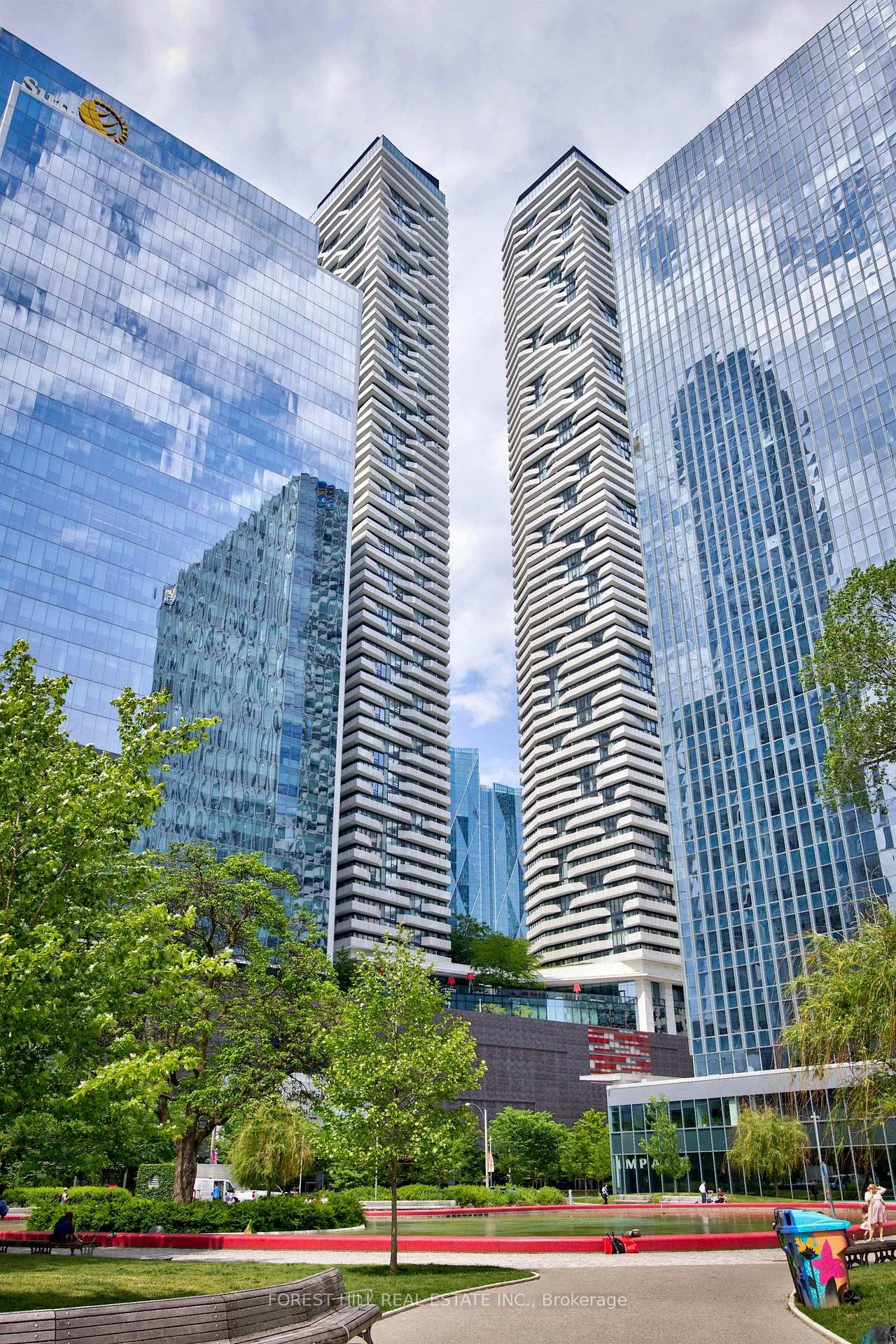 100 Harbour Street • #5410 • Toronto, ON photo 2