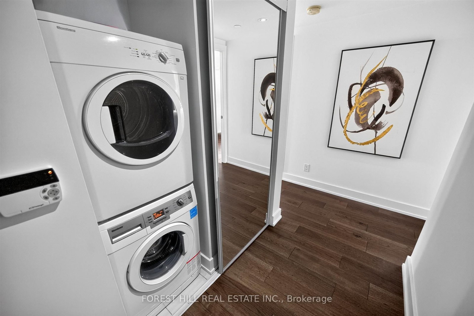 100 Harbour Street • #5410 • Toronto, ON photo 39