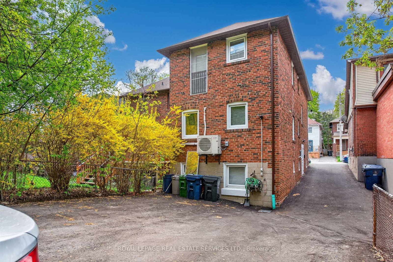 25 Lorindale Avenue • Toronto, ON photo 39