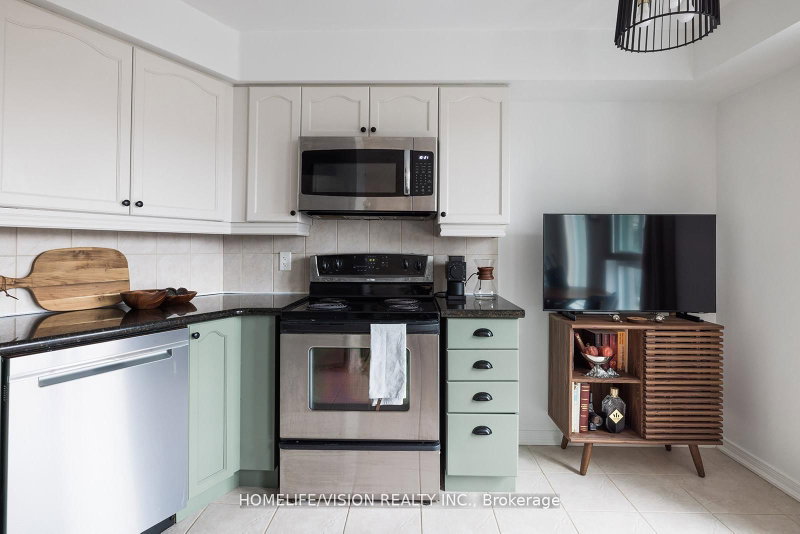 902 - 18 Valley Woods Road