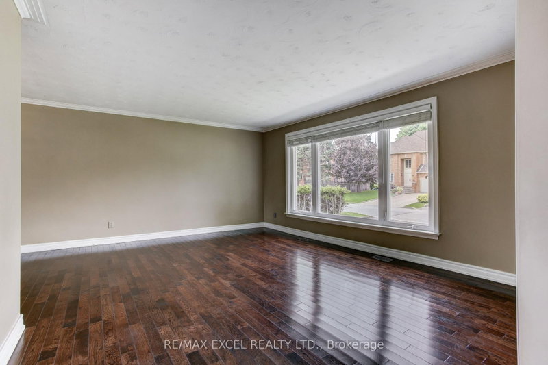 35 Urbandale Avenue