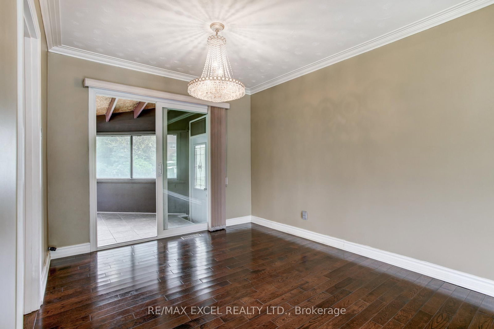 35 Urbandale Avenue, Toronto, ON, photo 5