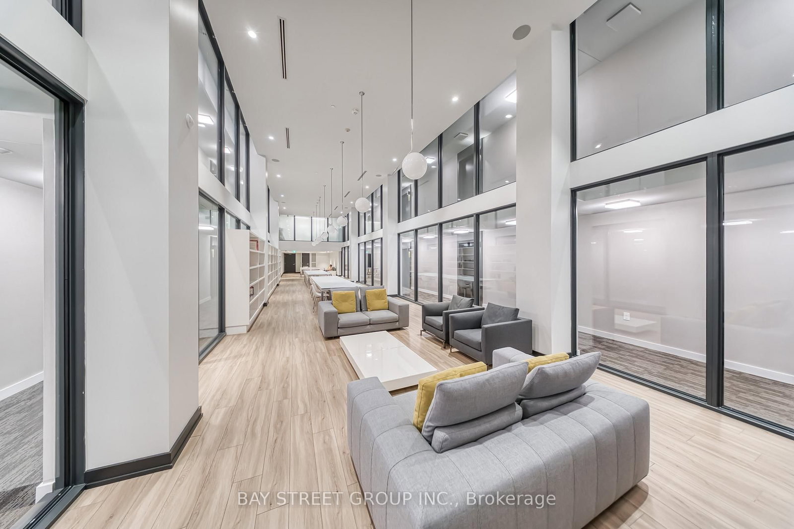 158 E FRONT Street • #210 • Toronto, ON photo 25