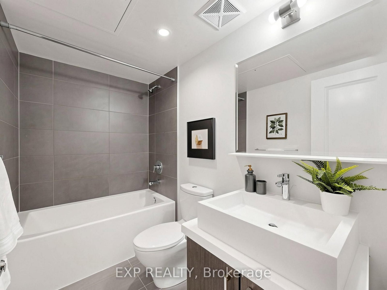 65 St Mary Street • ##1009 • Toronto, ON photo 24