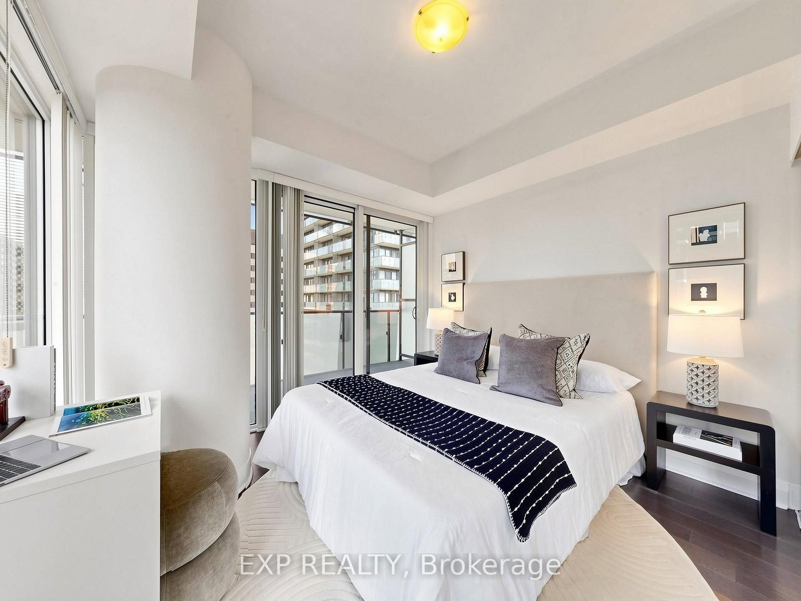 65 St Mary Street • ##1009 • Toronto, ON photo 28