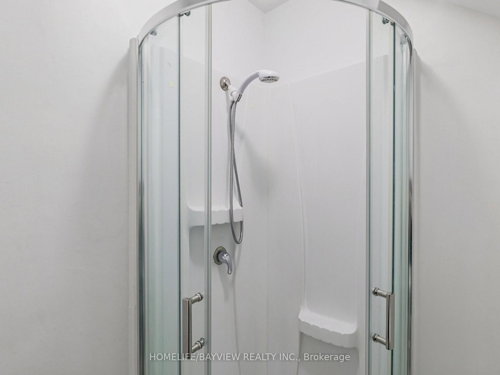 27 Bedle Avenue • Toronto, ON photo 21