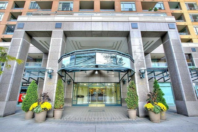 310 - 887 Bay Street