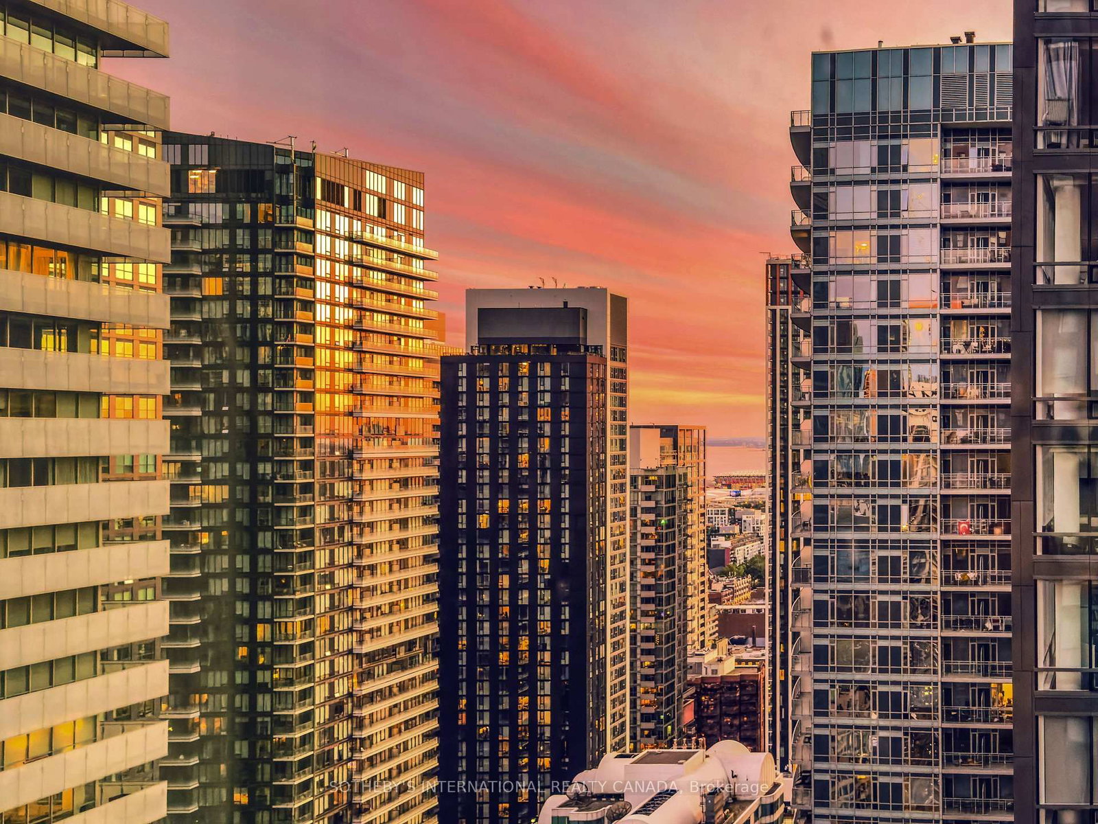 99 John Street • #3807 • Toronto, ON photo 17