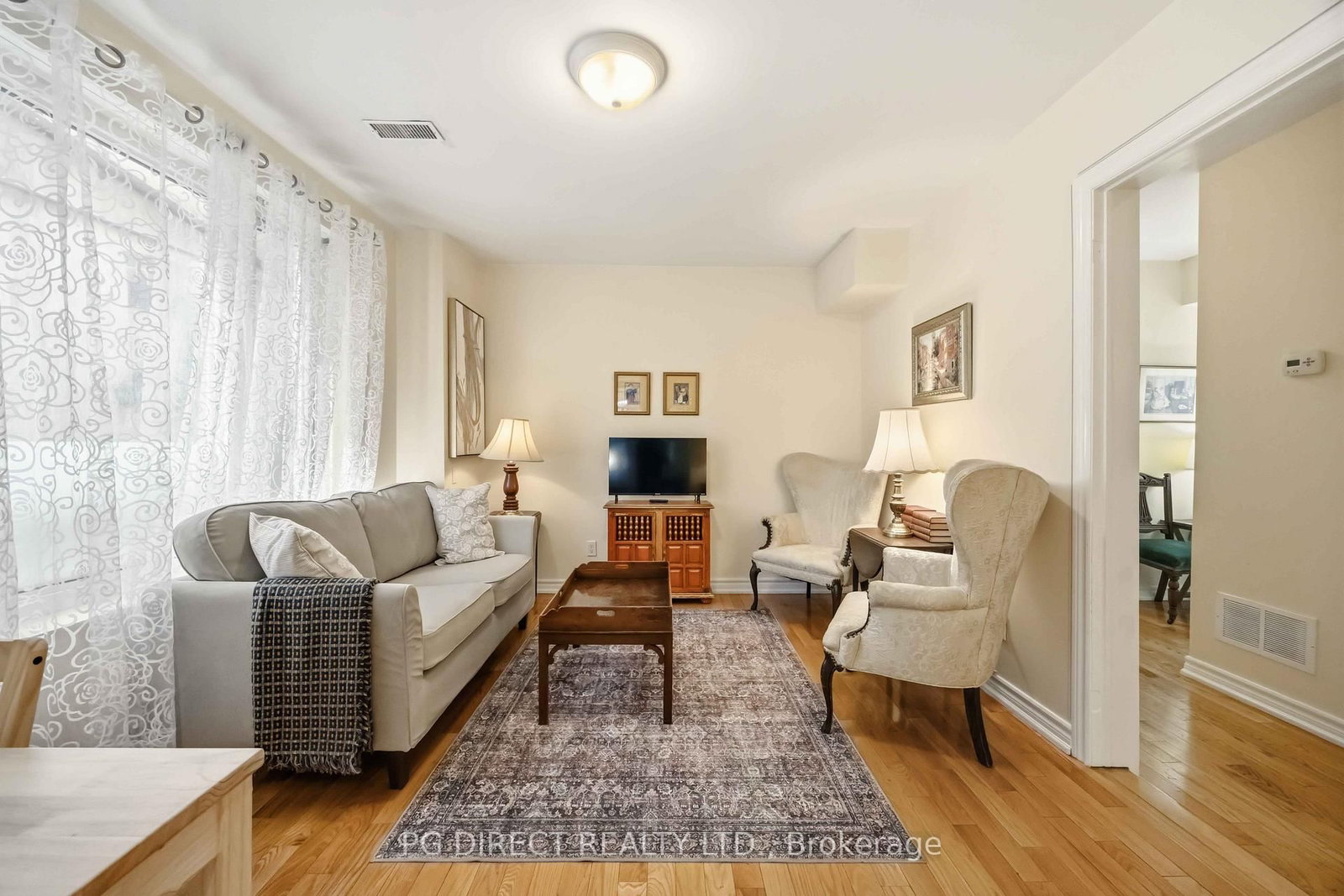 486 Montrose Avenue • Toronto, ON photo 10