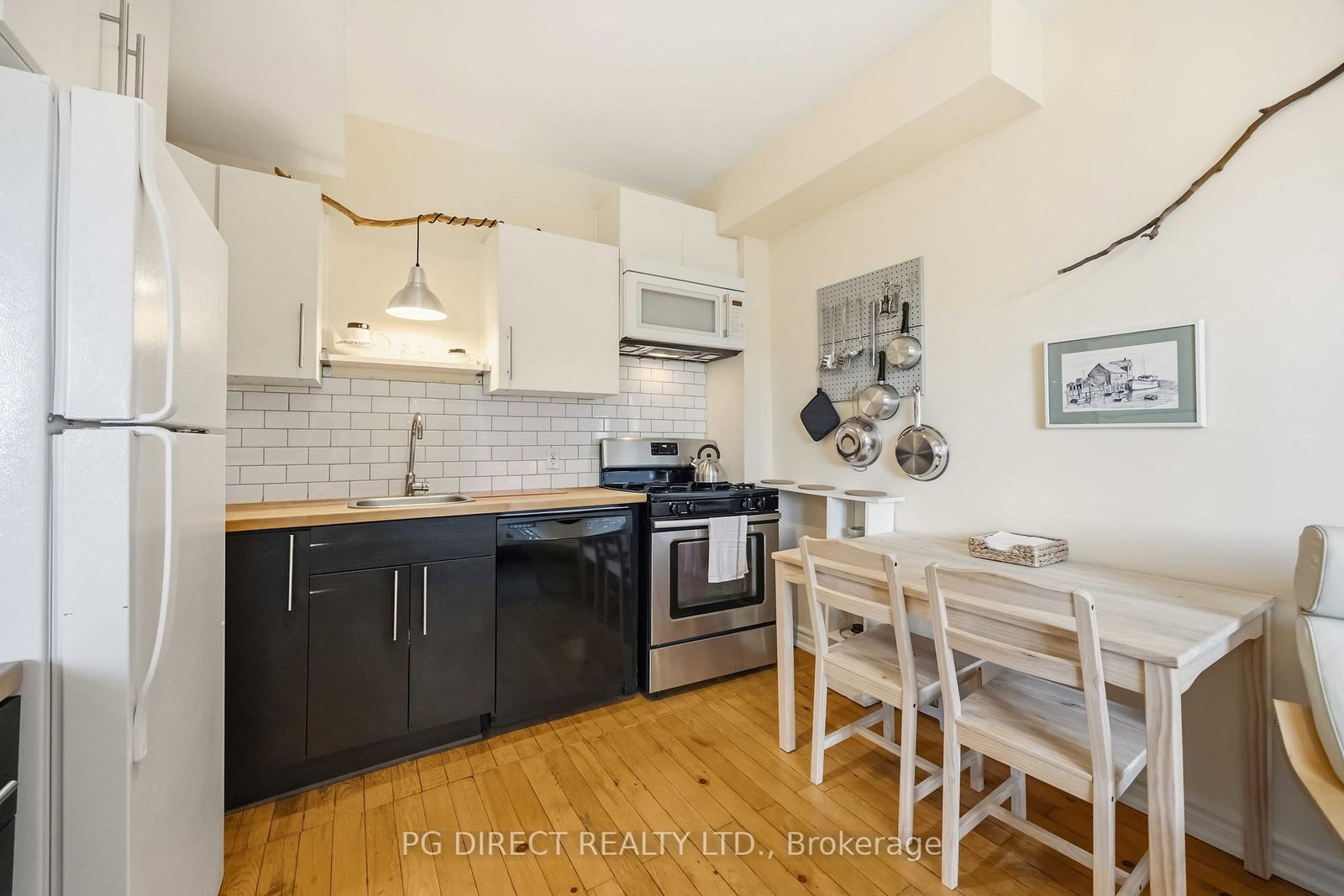 486 Montrose Avenue • Toronto, ON photo 4