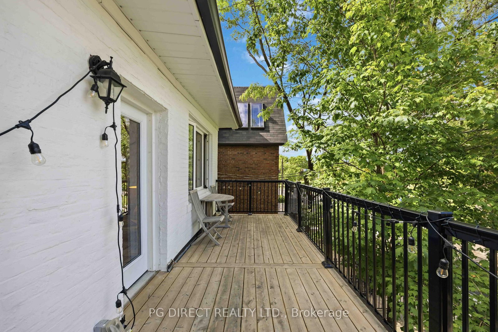 486 Montrose Avenue • Toronto, ON photo 8