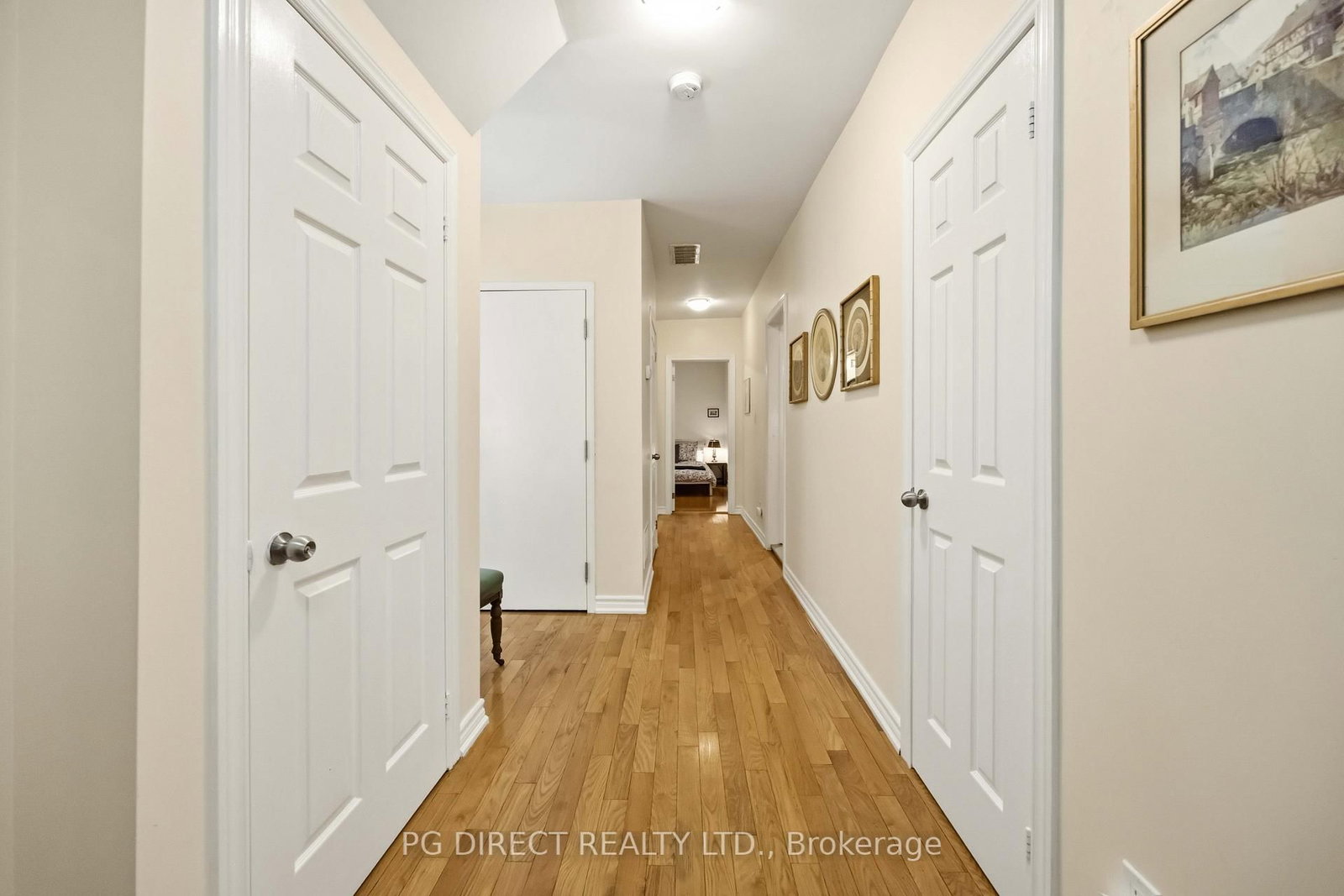 486 Montrose Avenue • Toronto, ON photo 9