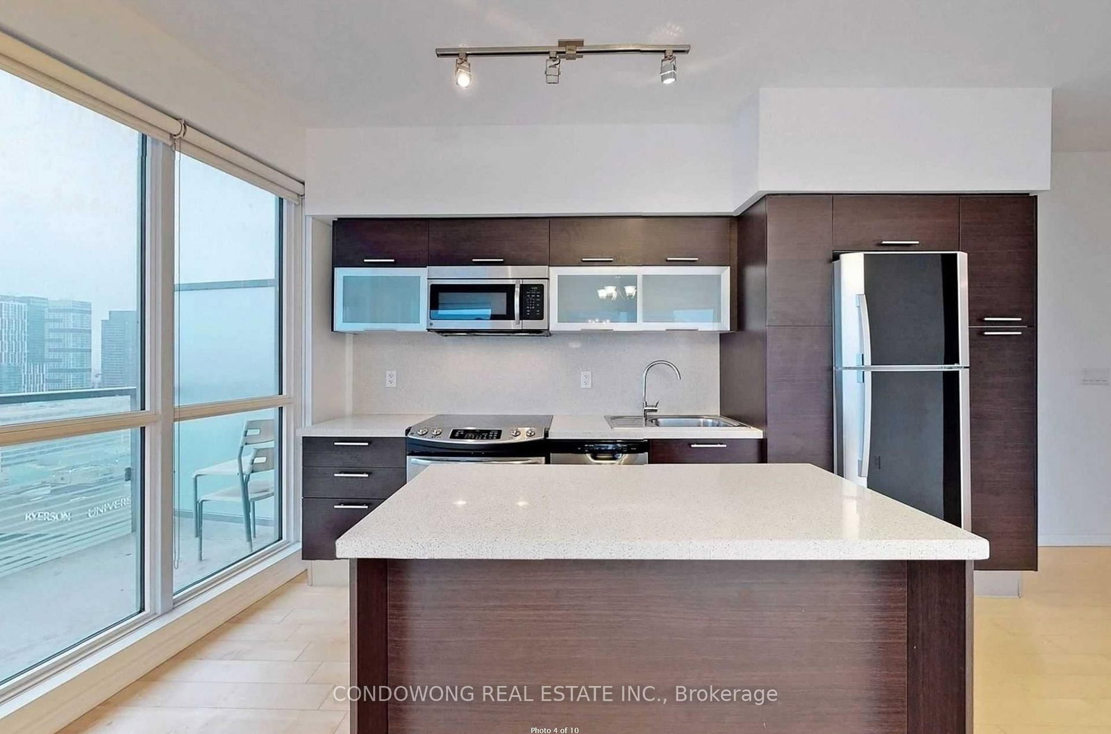 2802-386 Yonge Street, Toronto, ON, photo 2
