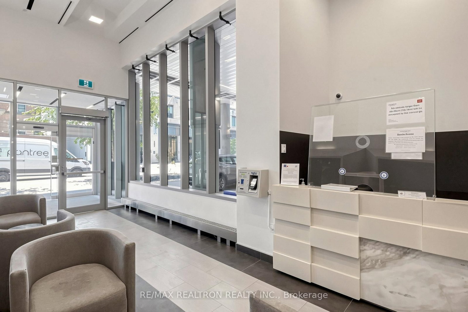 1612-195 Redpath Avenue, Toronto, ON, photo 4