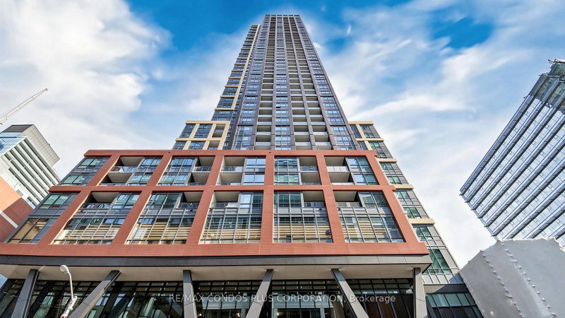 1525 - 108 Peter Street