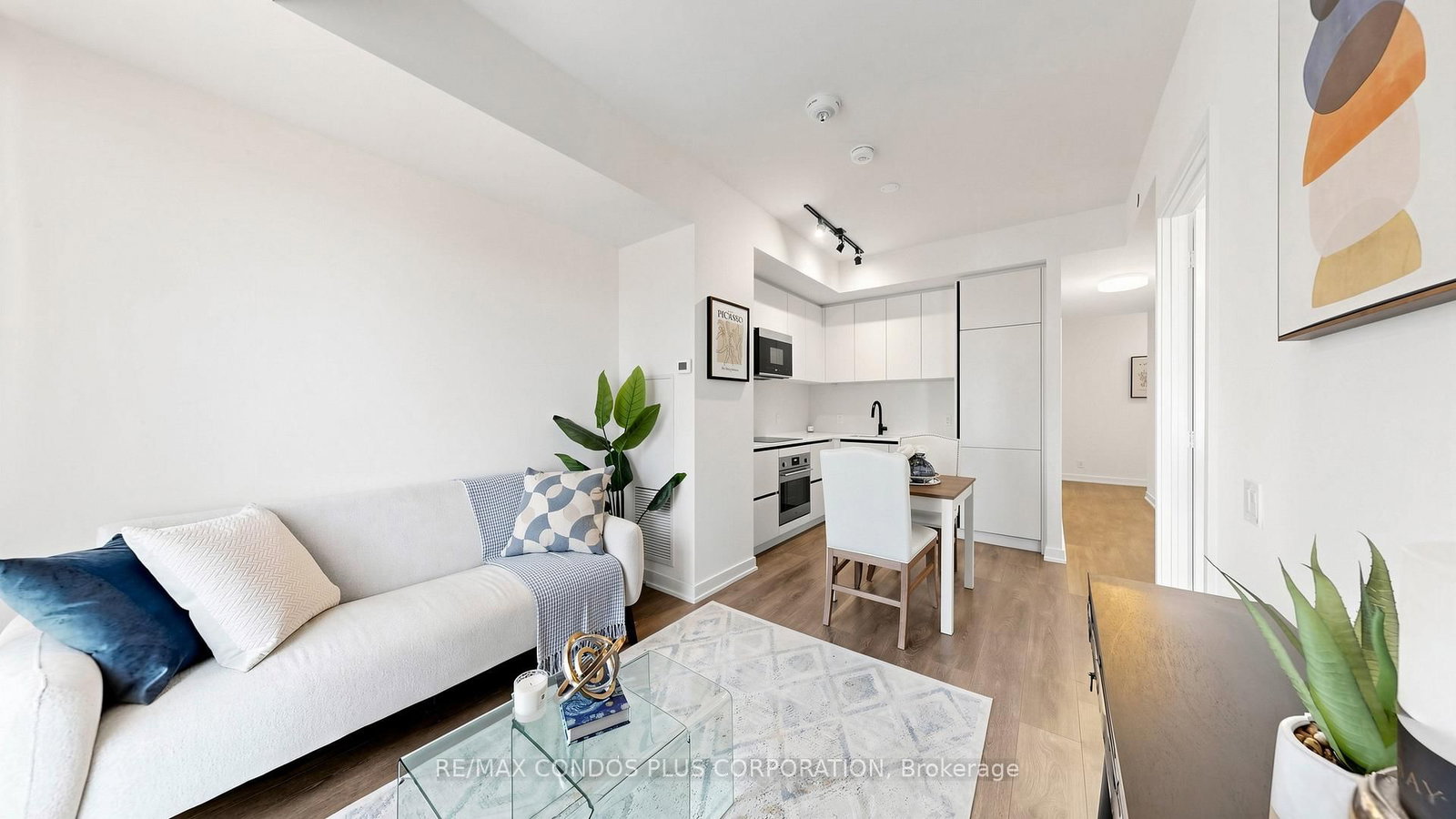 1525-108 Peter Street, Toronto, ON, photo 4