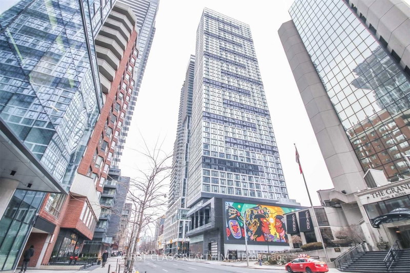 1002 - 181 Dundas Street E