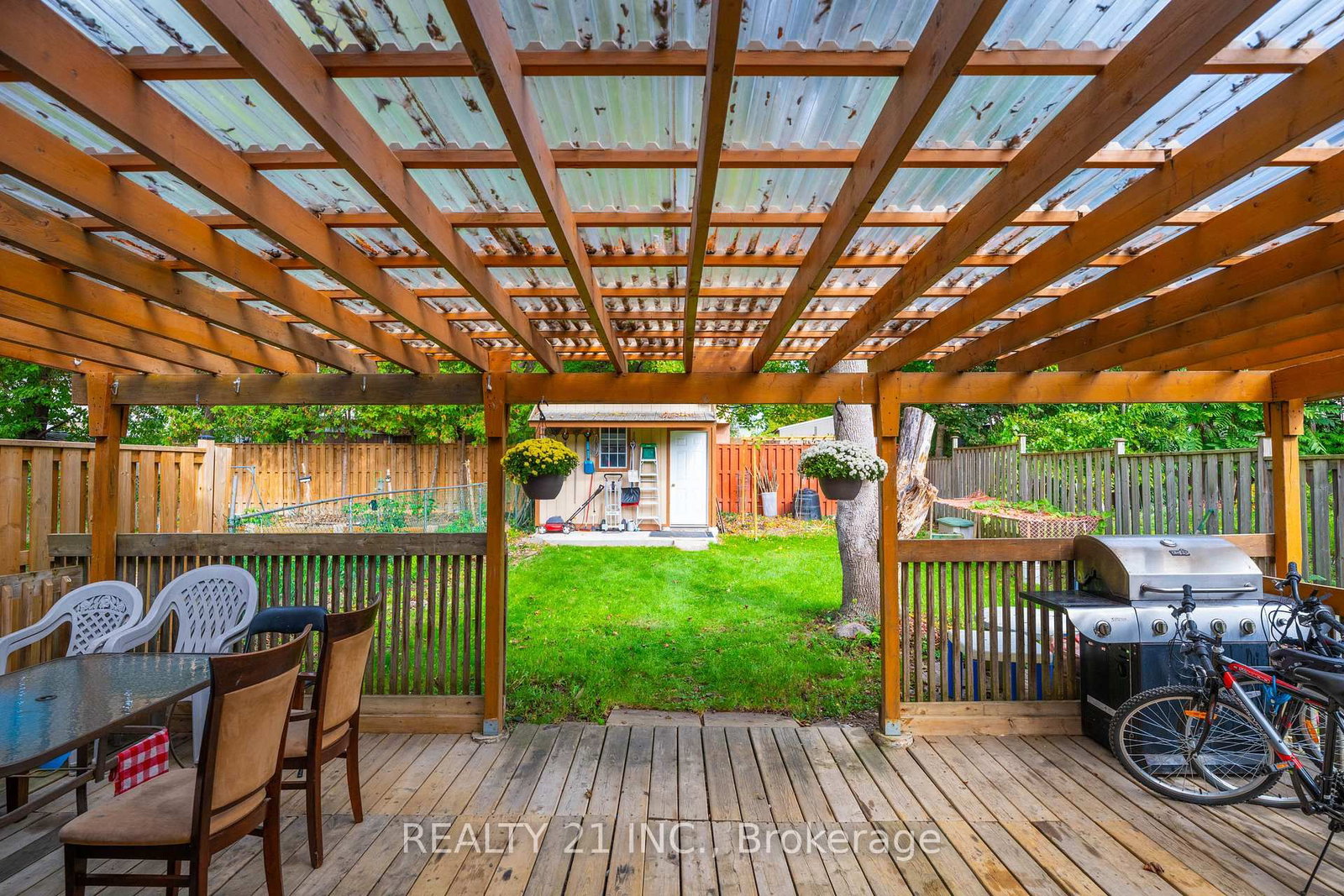 316 Hollyberry Trail • Toronto, ON photo 12