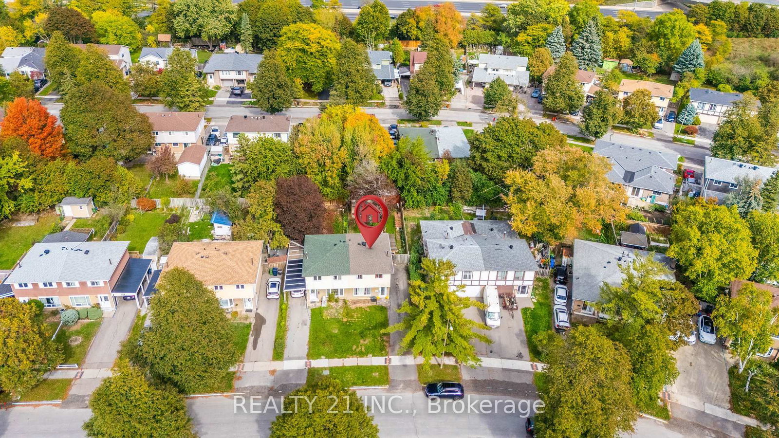 316 Hollyberry Trail • Toronto, ON photo 17