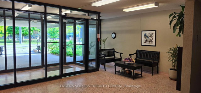 315 - 70 Old Sheppard Avenue
