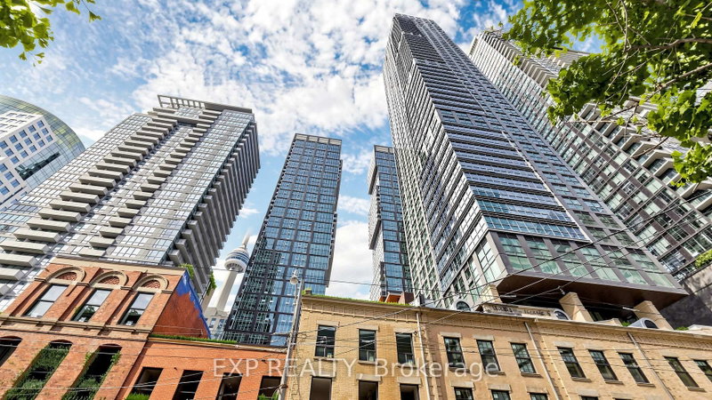 601 - 327 king Street W