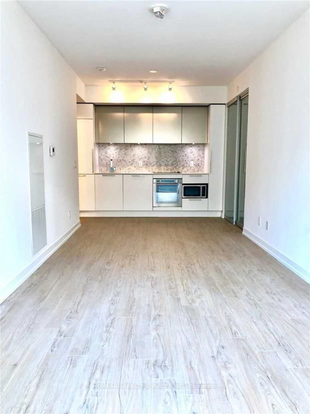 706-85 Wood Street, Toronto, ON, photo 5