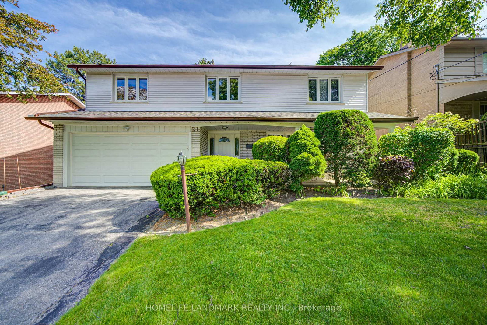 Property at 21 Colonnade