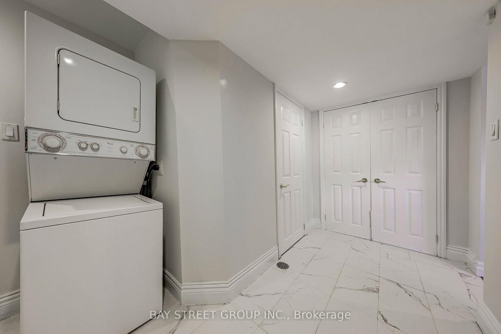 99 Grantbrook Street • Toronto, ON photo 33